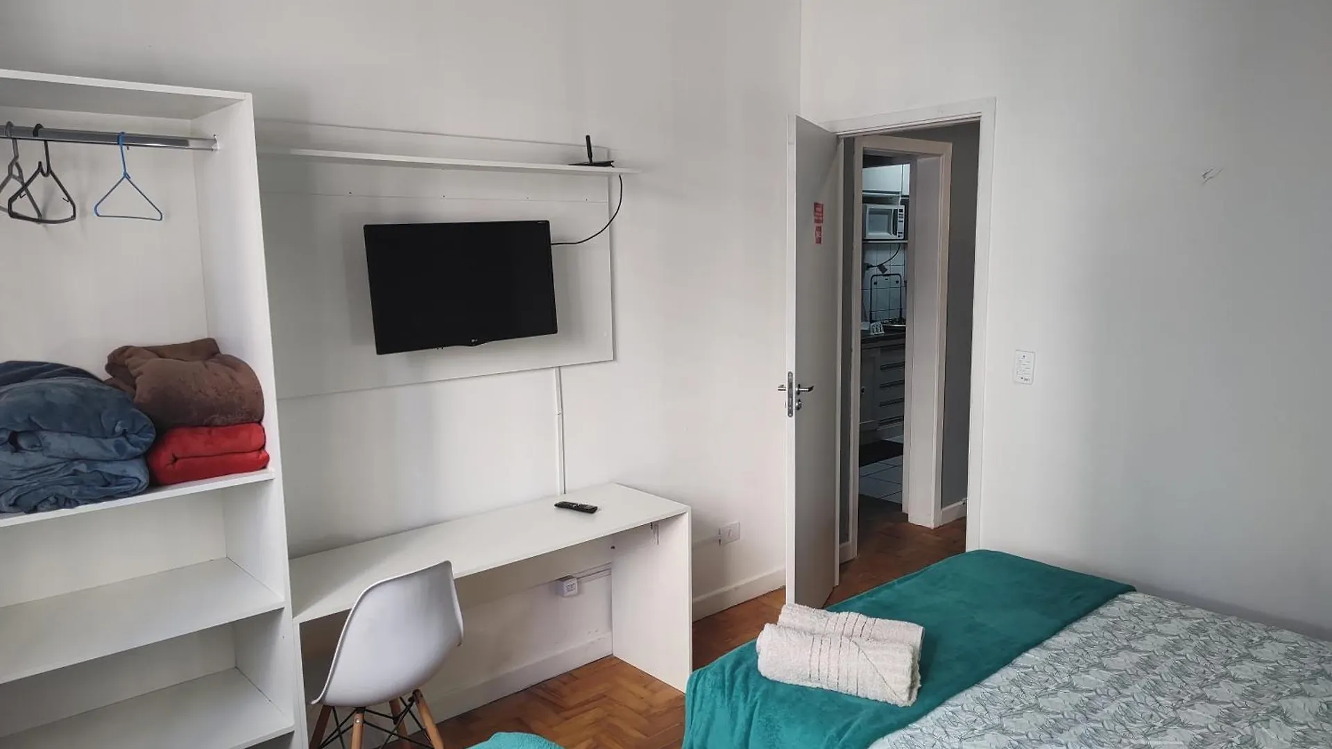 Quartos Prox A Av Paulista E Frei Caneca Sao Paulo 0*,  Brazil